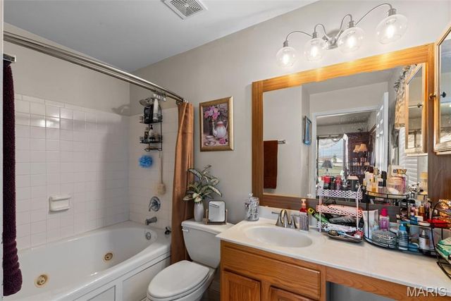 4526 Richmond Forest Drive, Florissant, MO 63034