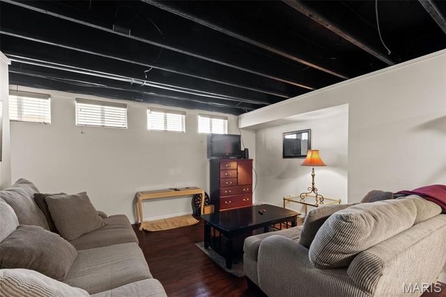 4526 Richmond Forest Drive, Florissant, MO 63034