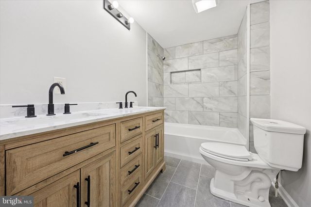 2714 THATCHER ST, Wilmington, DE 19802