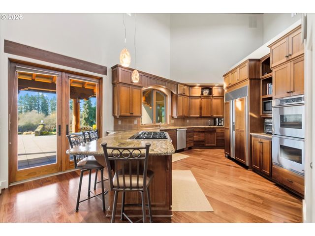 19885 Sw ATEN Rd, Beaverton, OR 97007