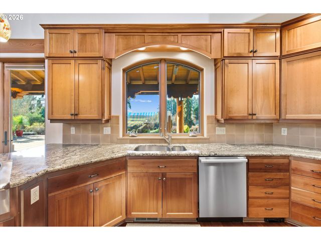 19885 Sw ATEN Rd, Beaverton, OR 97007