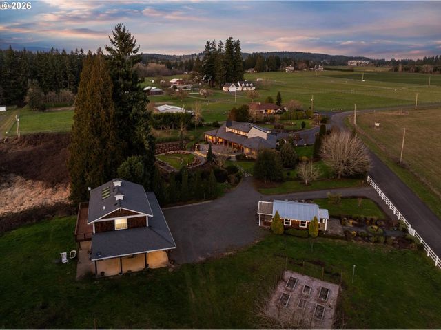 19885 Sw ATEN Rd, Beaverton, OR 97007