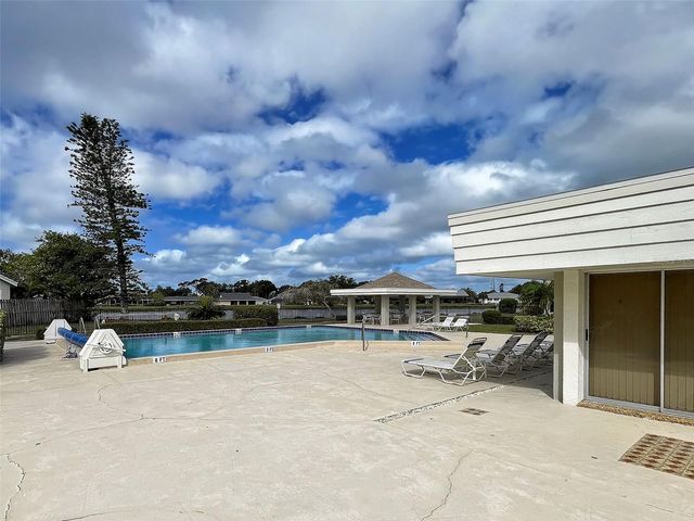 1405 PINE LAKE DRIVE 5, Venice, FL 34285