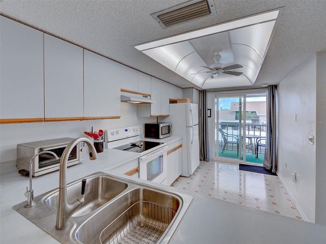 1405 PINE LAKE DRIVE 5, Venice, FL 34285