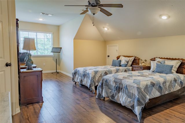 814 Doral Drive, Mansfield, TX 76063