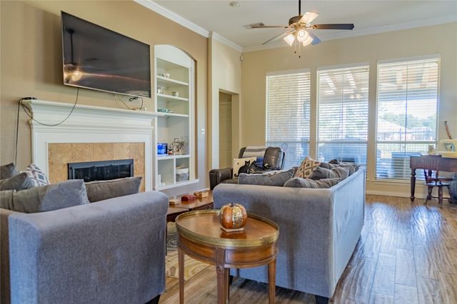 814 Doral Drive, Mansfield, TX 76063