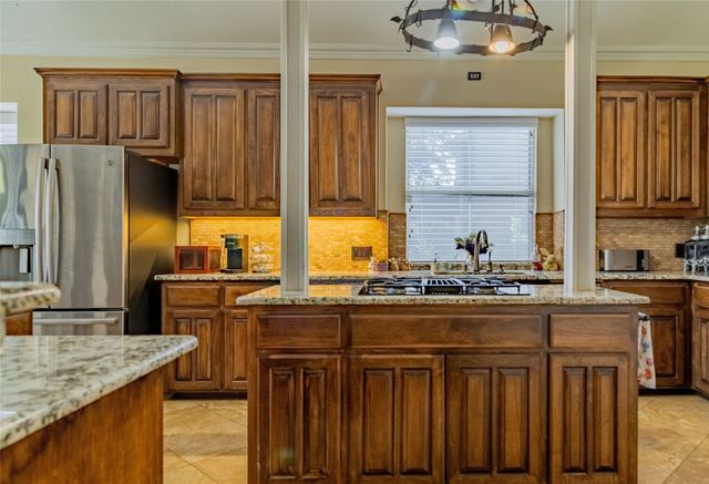 814 Doral Drive, Mansfield, TX 76063