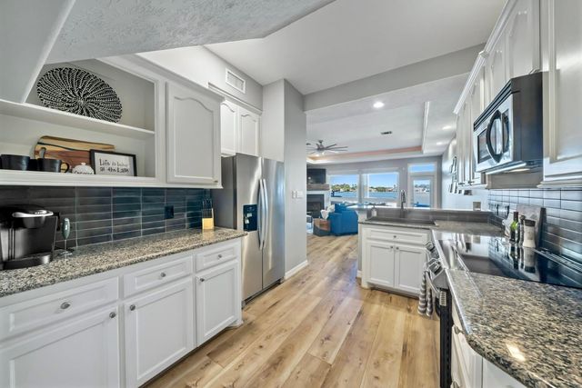 17570 Highway 105 W 33, Montgomery, TX 77356