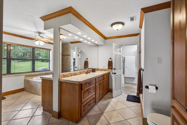 906 Valle Vista Drive, Athens, TX 75751