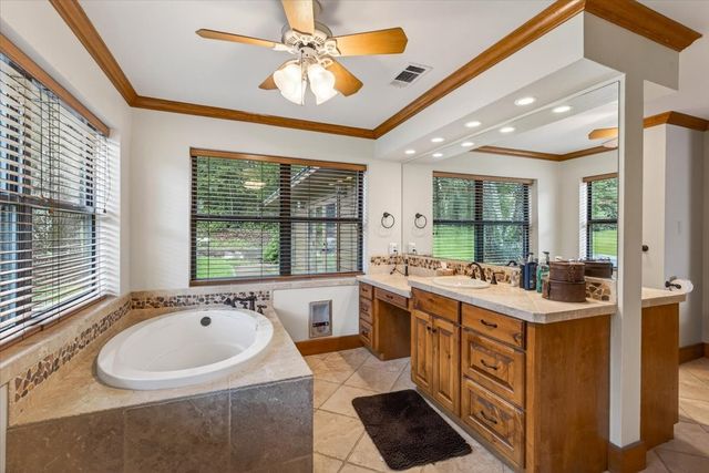 906 Valle Vista Drive, Athens, TX 75751