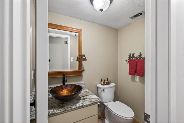 906 Valle Vista Drive, Athens, TX 75751