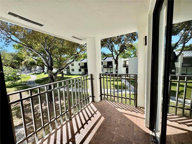 3610 SW 114th Ave 4-202, Miami, FL 33165