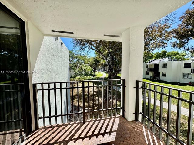 3610 SW 114th Ave 4-202, Miami, FL 33165