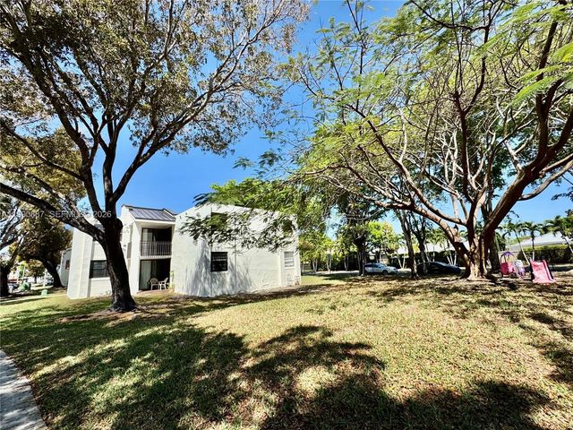 3610 SW 114th Ave 4-202, Miami, FL 33165