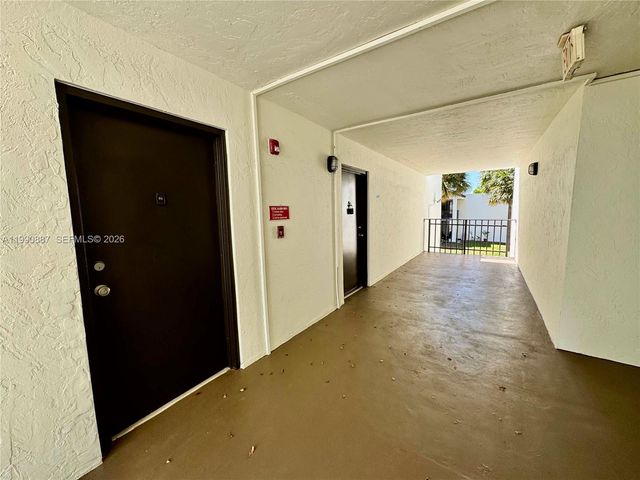 3610 SW 114th Ave 4-202, Miami, FL 33165