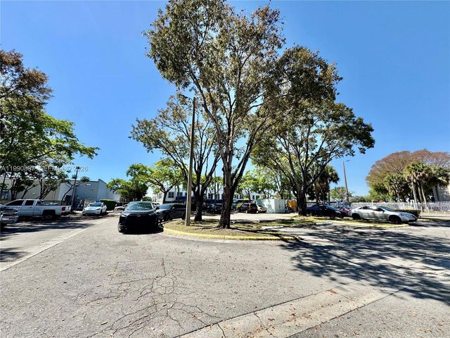 3610 SW 114th Ave 4-202, Miami, FL 33165