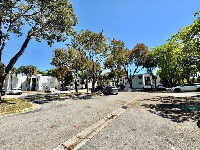 3610 SW 114th Ave 4-202, Miami, FL 33165