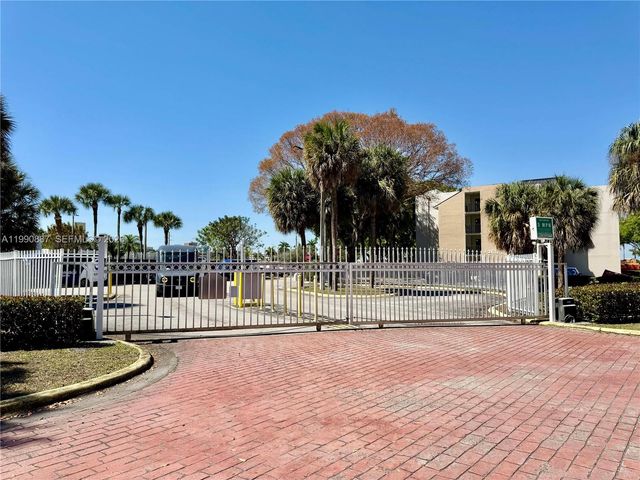 3610 SW 114th Ave 4-202, Miami, FL 33165