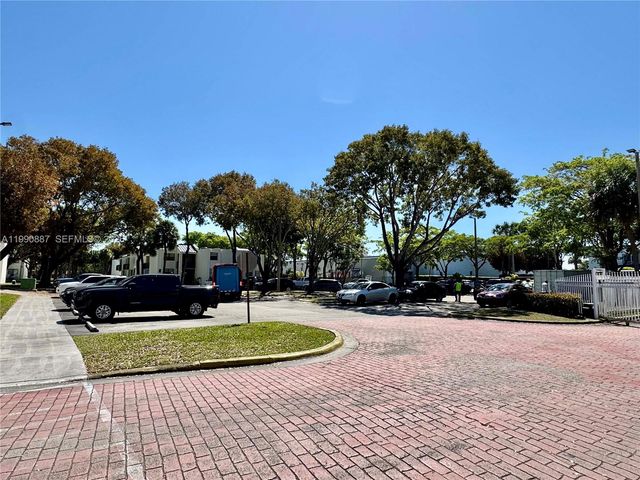 3610 SW 114th Ave 4-202, Miami, FL 33165