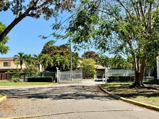 3610 SW 114th Ave 4-202, Miami, FL 33165