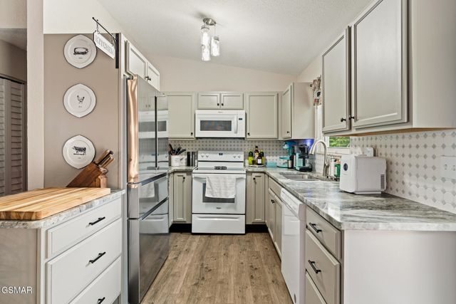 2360 Pinewood Drive, Maryville, TN 37803