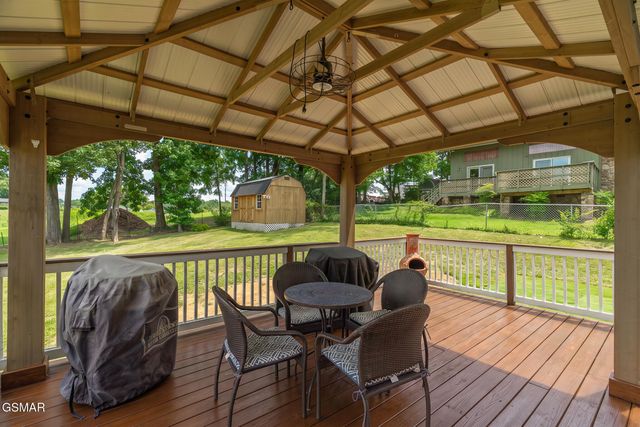 2360 Pinewood Drive, Maryville, TN 37803
