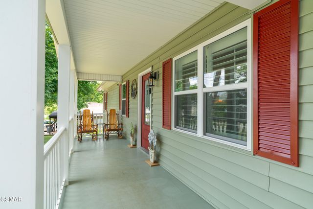 2360 Pinewood Drive, Maryville, TN 37803