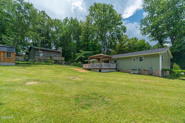 2360 Pinewood Drive, Maryville, TN 37803