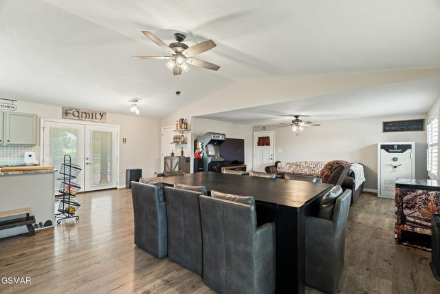 2360 Pinewood Drive, Maryville, TN 37803