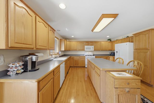 11321 Laura Lane, Frankfort, IL 60423