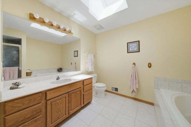 11321 Laura Lane, Frankfort, IL 60423