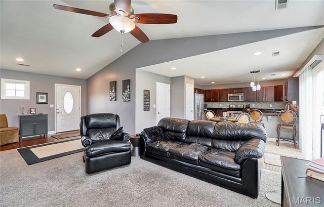 437 Prairie Creek Drive, Wentzville, MO 63385