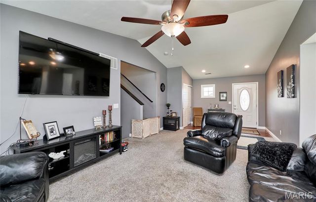 437 Prairie Creek Drive, Wentzville, MO 63385