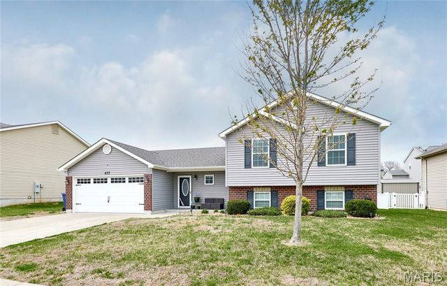 437 Prairie Creek Drive, Wentzville, MO 63385