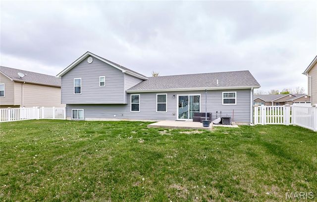 437 Prairie Creek Drive, Wentzville, MO 63385