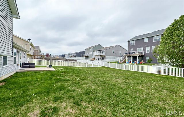 437 Prairie Creek Drive, Wentzville, MO 63385