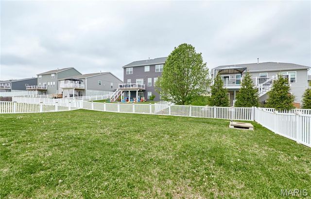 437 Prairie Creek Drive, Wentzville, MO 63385