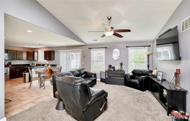 437 Prairie Creek Drive, Wentzville, MO 63385