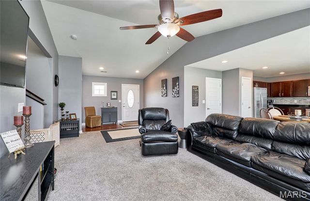 437 Prairie Creek Drive, Wentzville, MO 63385