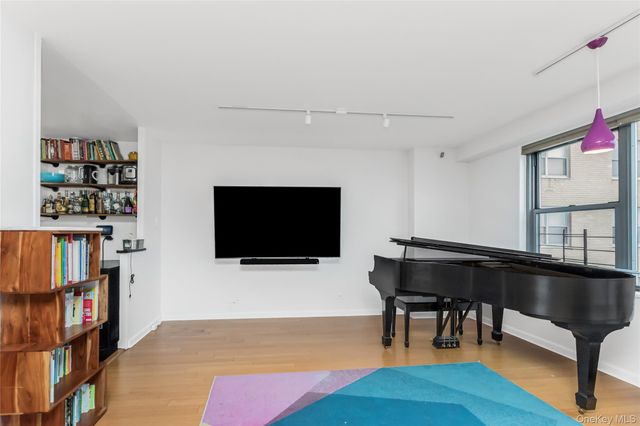 2500 Johnson Avenue 15G, Bronx, NY 10463