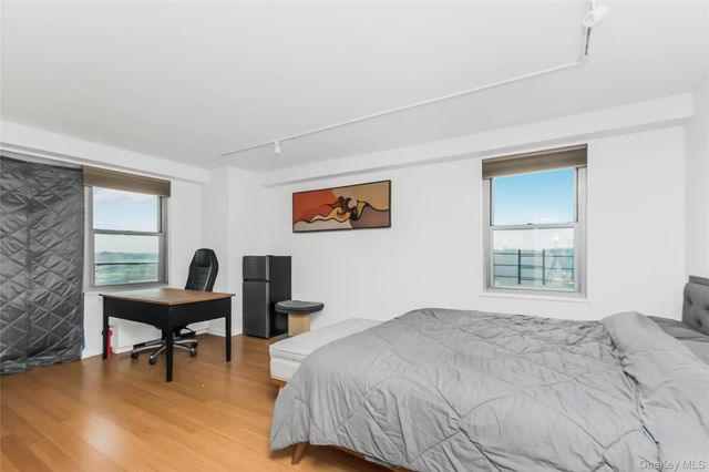 2500 Johnson Avenue 15G, Bronx, NY 10463