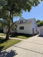 818 ST GEORGE STREET, Green Bay, WI 54302