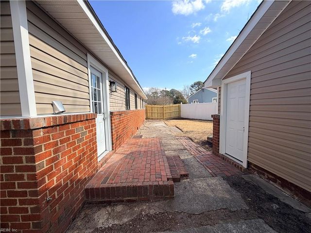 205 Bunche BLVD, Portsmouth, VA 23701