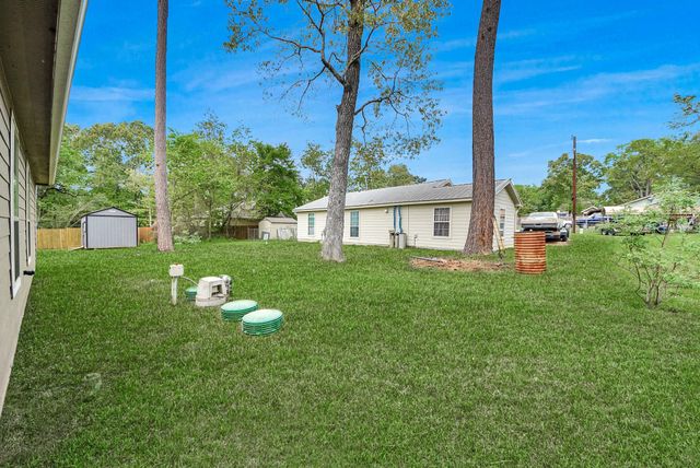 709 Little River Drive, Conroe, TX 77316