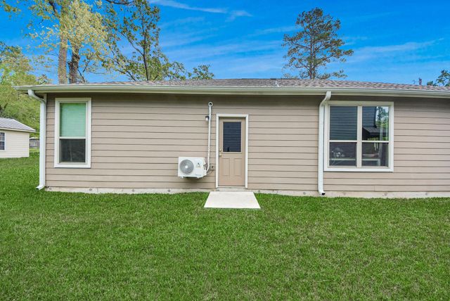 709 Little River Drive, Conroe, TX 77316