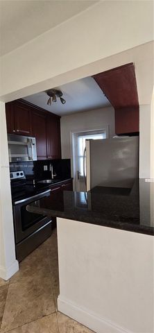 2185 NE 123rd St 101, North Miami, FL 33181