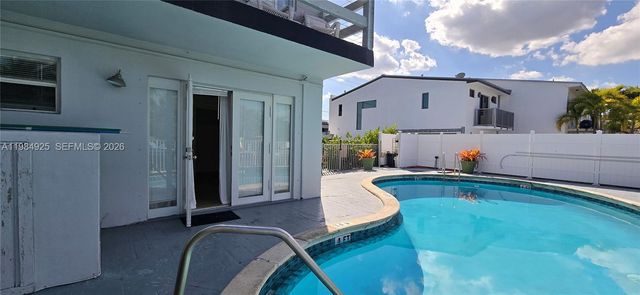 2185 NE 123rd St 101, North Miami, FL 33181