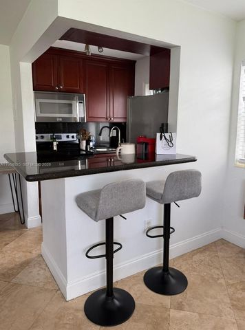 2185 NE 123rd St 101, North Miami, FL 33181