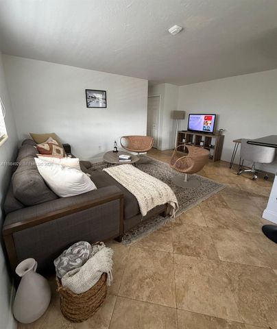 2185 NE 123rd St 101, North Miami, FL 33181