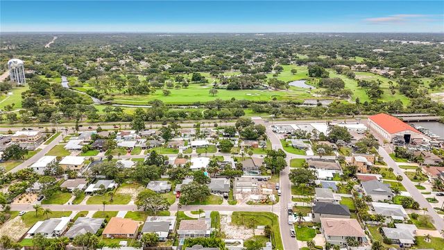 2464 DEL RIO WAY, Dunedin, FL 34698